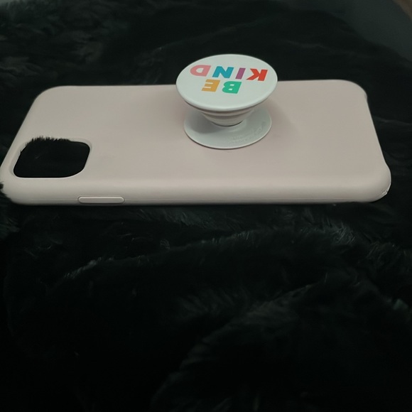 light pink silicone iphone 11/XR CASE - Picture 3 of 3